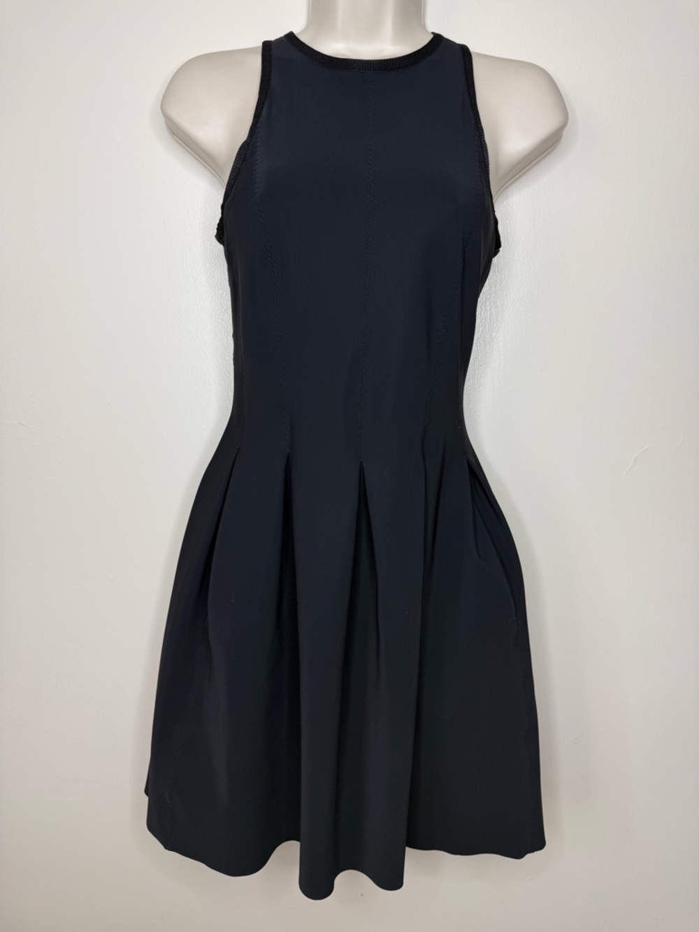 Lululemon Here to There Dress Size 4 Black - Picture 2 of 9